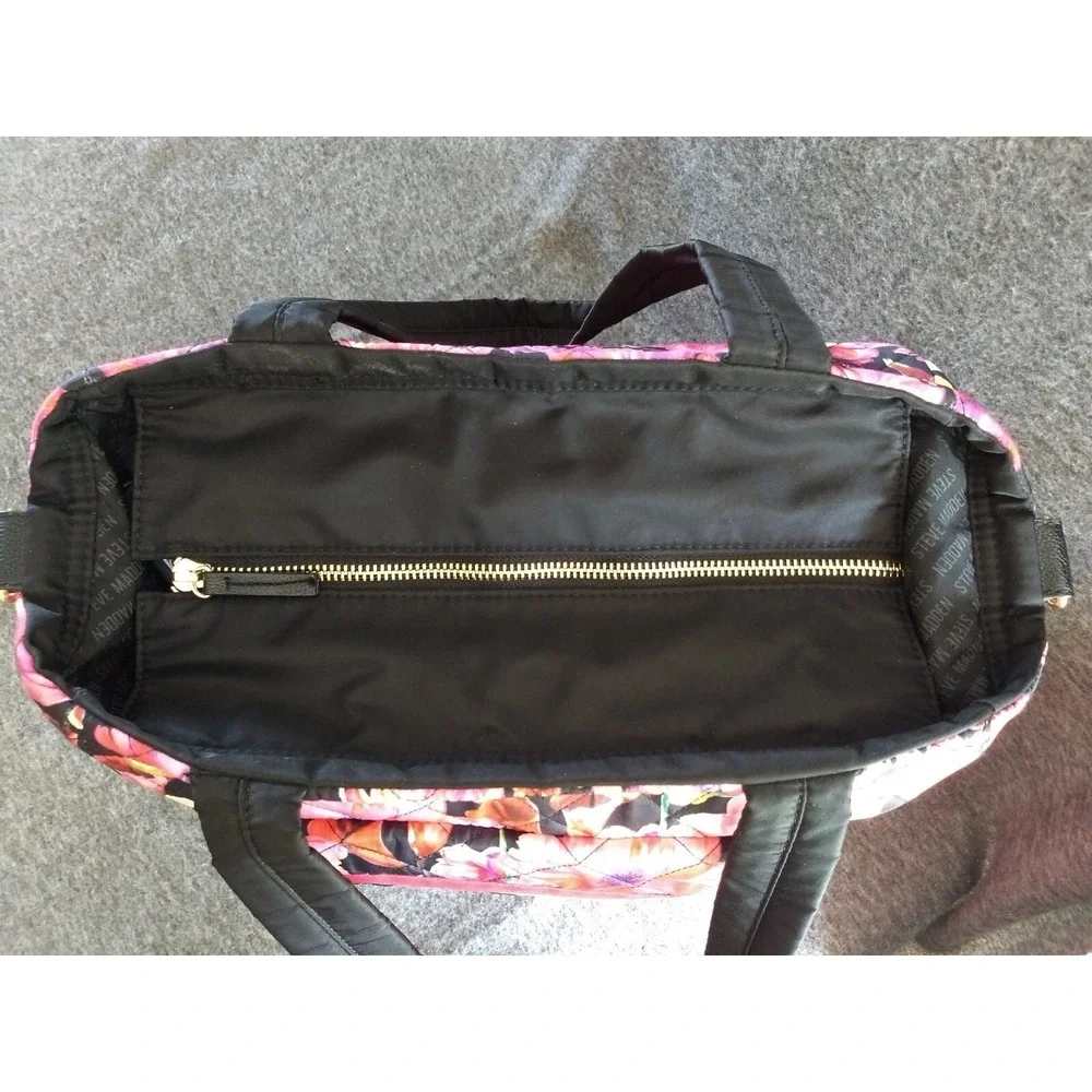 Steve Madden‎ Nylon Quilted Duffel Bag Floral Pink Black Weekend Tote Logo Strap